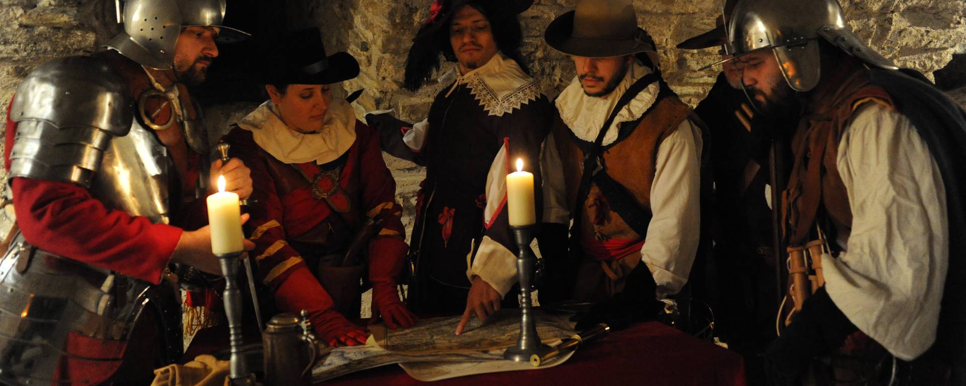 Festung von Châtel-sur-Moselle - Château Vosges - Mittelalterliche Geschichte - Einführung in die Glasmalerei 