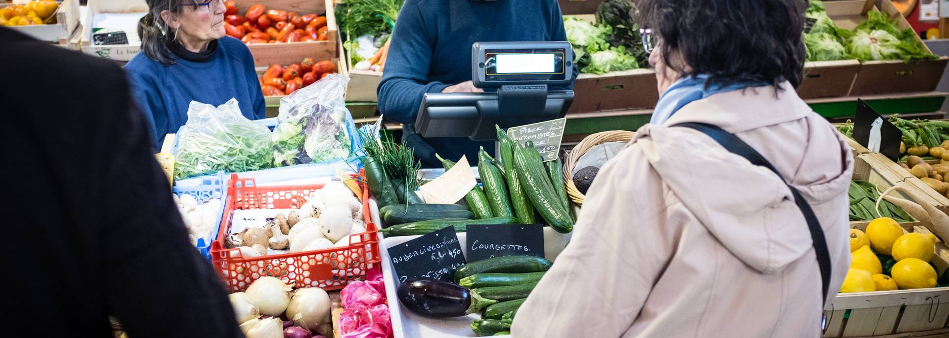 Markt Epinal - Überdachter Markt - Lokale Produkte - Lokale Produkte - Produkte der Vogesen