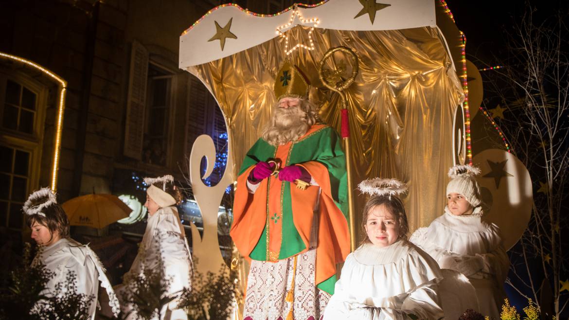 Step 3 : 5.30 p.m. – The apparition of Saint Nicolas
