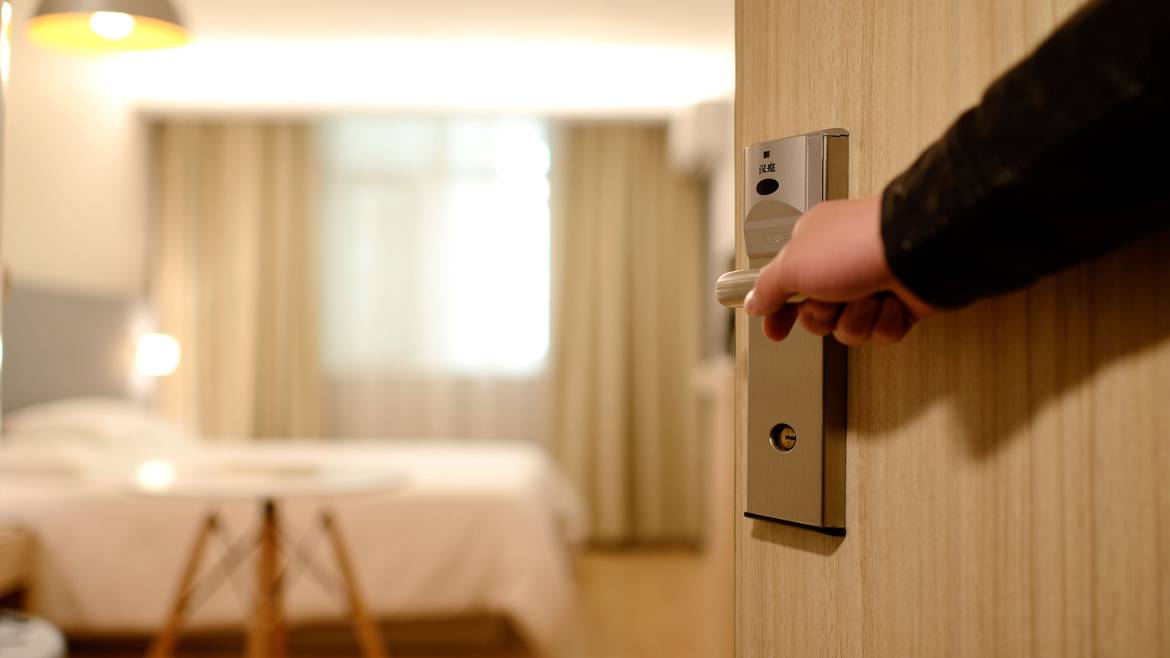 Step 6 : 7.00 p.m. - Dinner and overnight stay at the hotel.