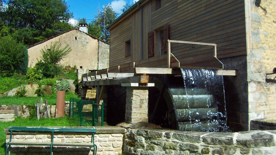 Day 1 - 2.30 p.m. - Guided tour of the mill - Moulin Gentrey